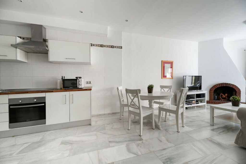 Ground Floor Apartment Calahonda Málaga - image 8