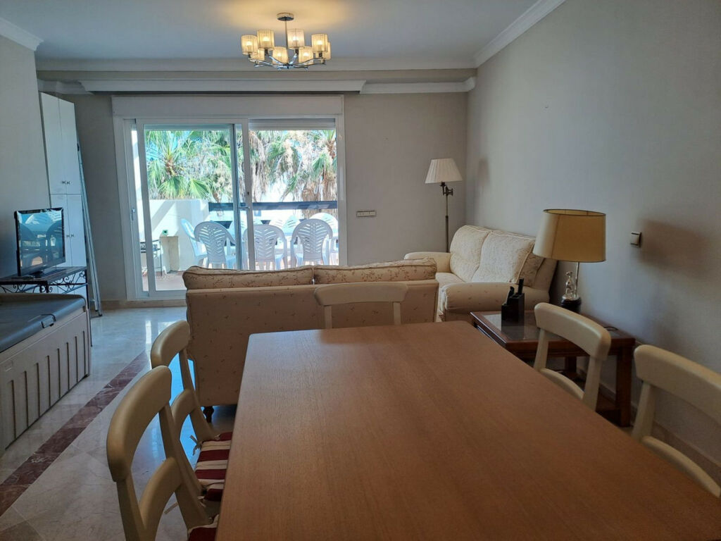 Middle Floor Apartment Estepona Málaga - image 10