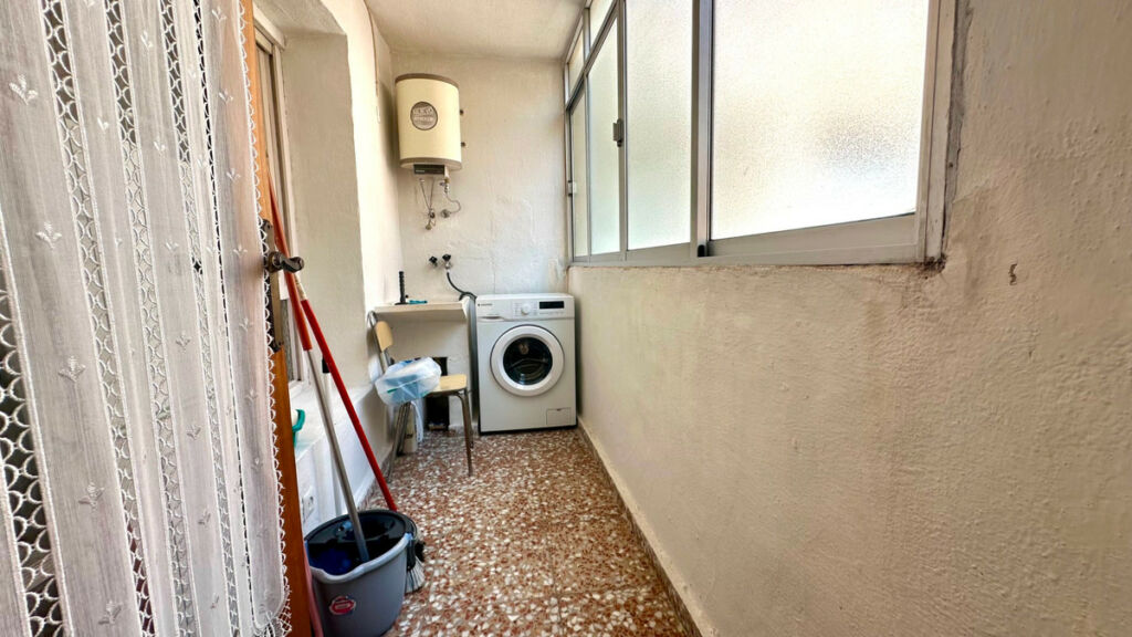 Middle Floor Apartment Guardamar del Segura Alicante - image 8