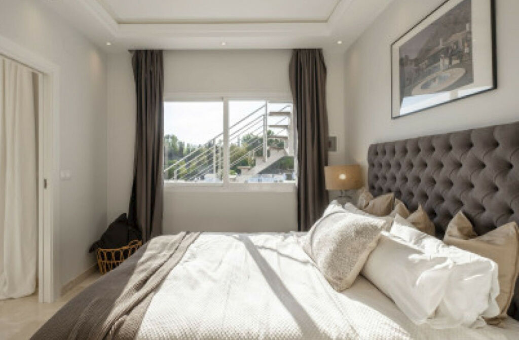 Top Floor Apartment La Quinta Málaga - image 8