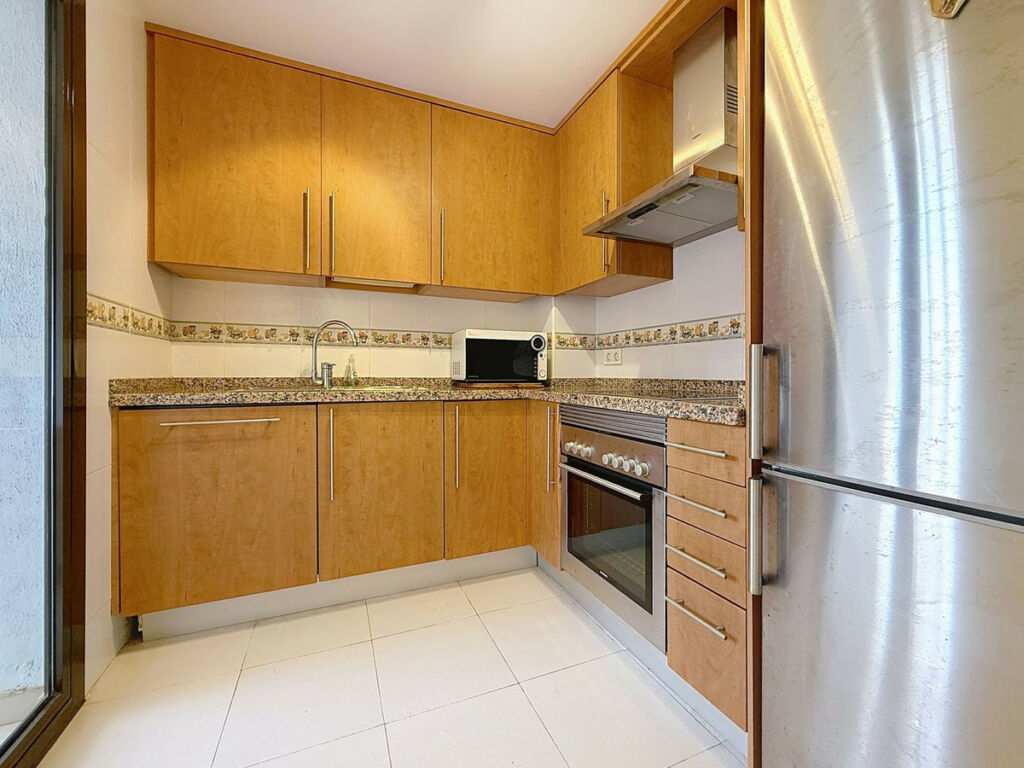 Middle Floor Apartment Manilva Málaga - image 8