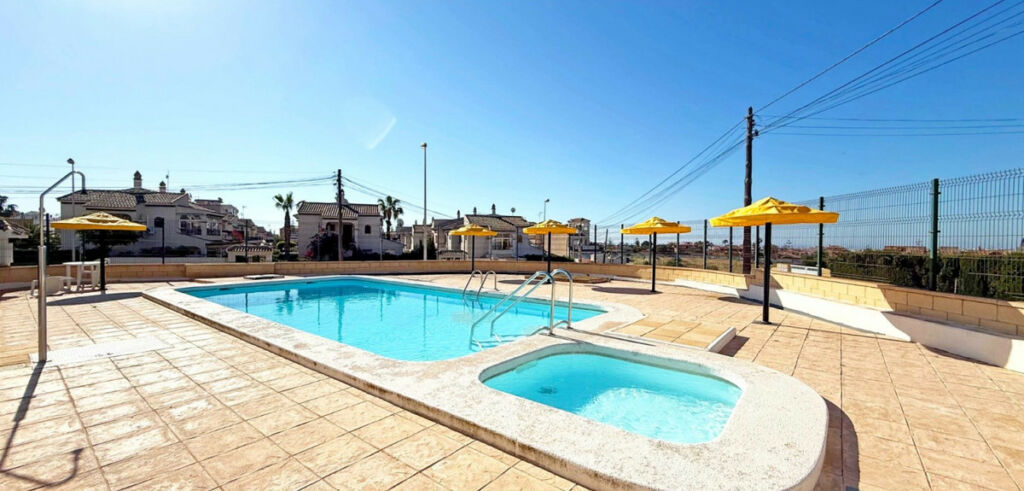 Bungalow Torrevieja Alicante - image 8