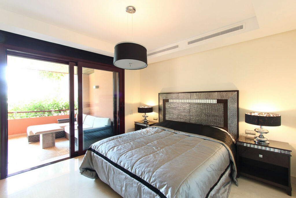 Ground Floor Apartment Puerto Banús Málaga - image 8