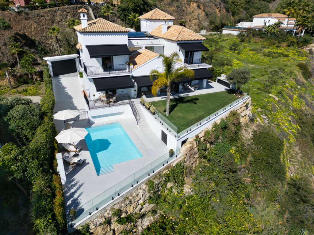 Detached Villa La Quinta Málaga - image 8