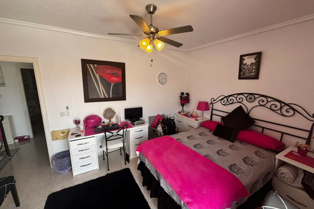 Townhouse Dona Pepa Alicante - image 8