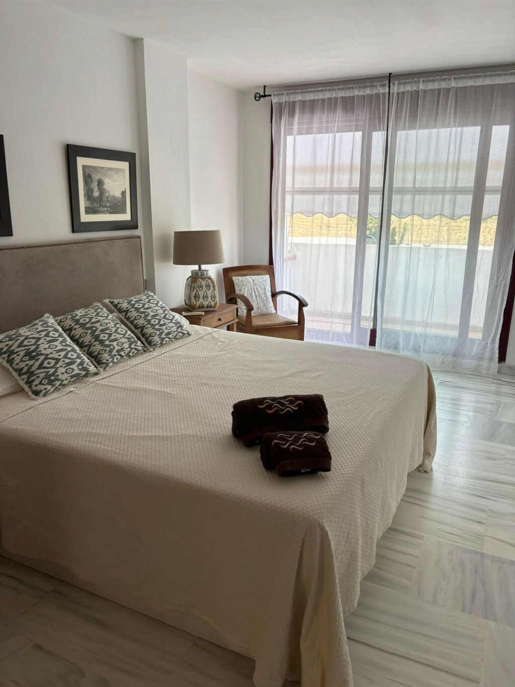 Middle Floor Apartment Benahavís Málaga - image 8