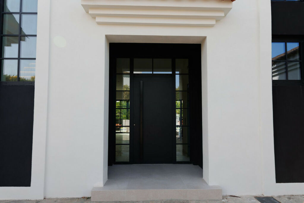 Detached Villa Sotogrande Cádiz - image 4
