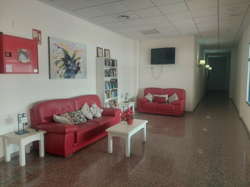 Middle Floor Apartment Orihuela Alicante - image 8