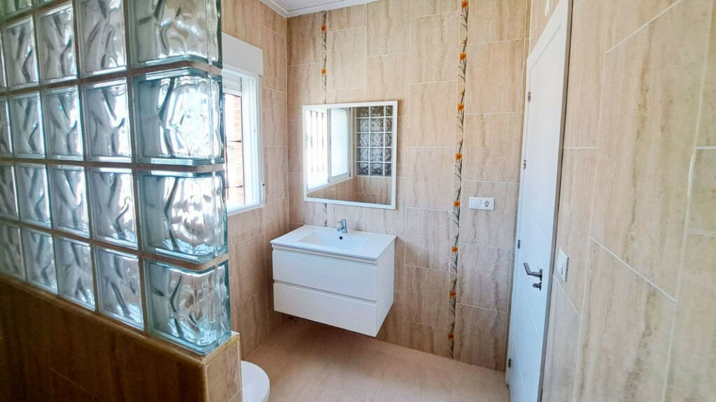 Detached Villa Catral Alicante - image 8
