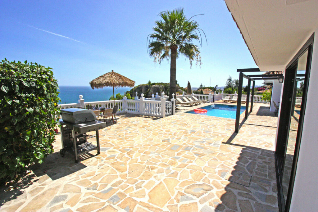 Detached Villa La Capellania Málaga - image 8