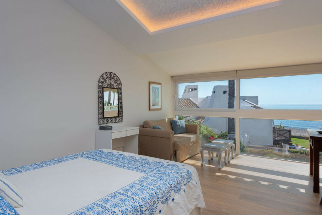 Semi-Detached House Estepona Málaga - image 8