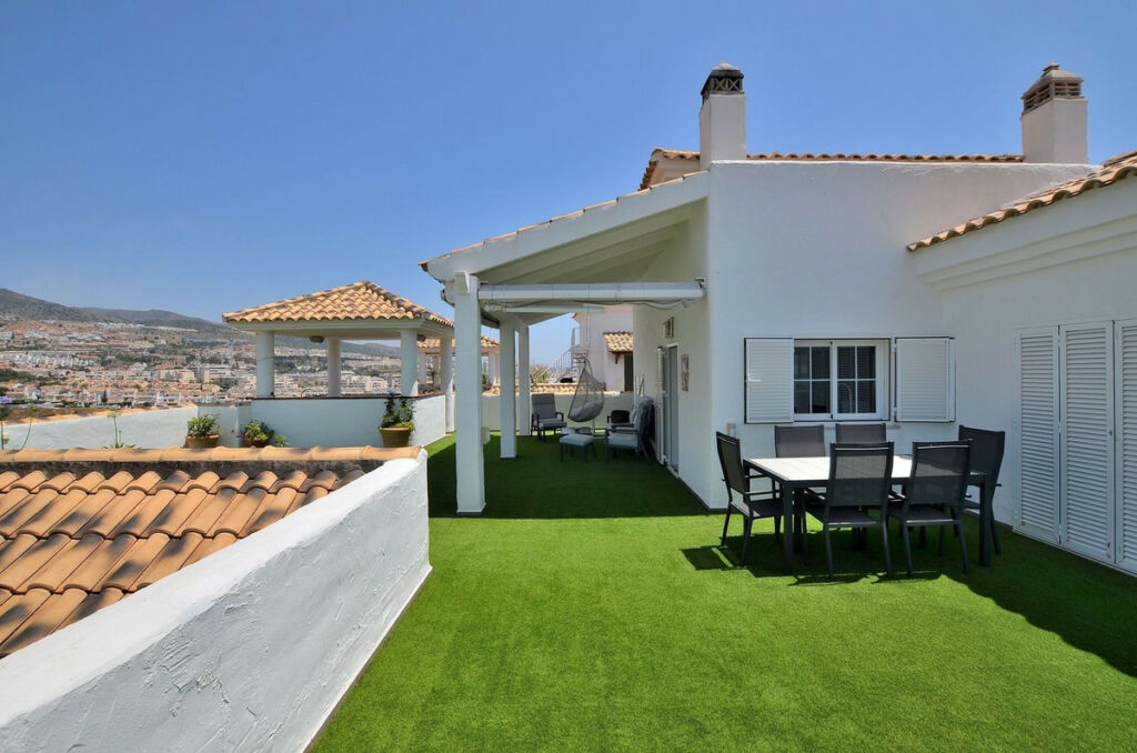 Penthouse Torrequebrada Málaga - image 8