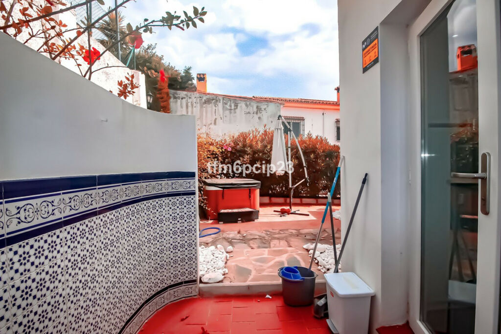 Semi-Detached House La Duquesa Málaga - image 8