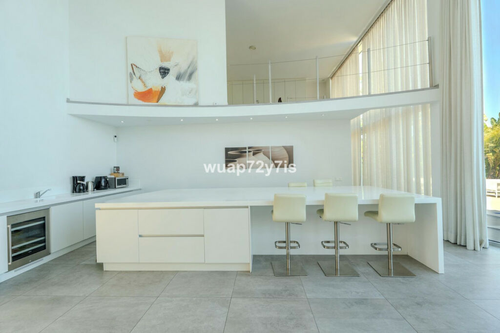 Detached Villa Benahavís Málaga - image 9