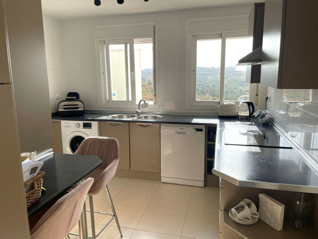 Top Floor Apartment Miraflores Málaga - image 9
