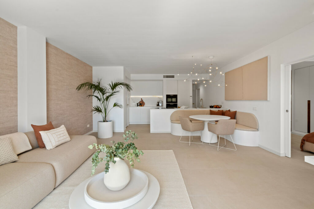 Middle Floor Apartment Nueva Andalucía Málaga - image 9