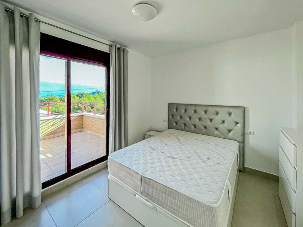 Detached Villa La Nucia Alicante - image 9