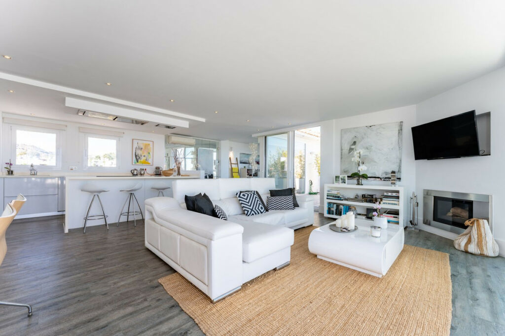 Penthouse Calahonda Málaga - image 9