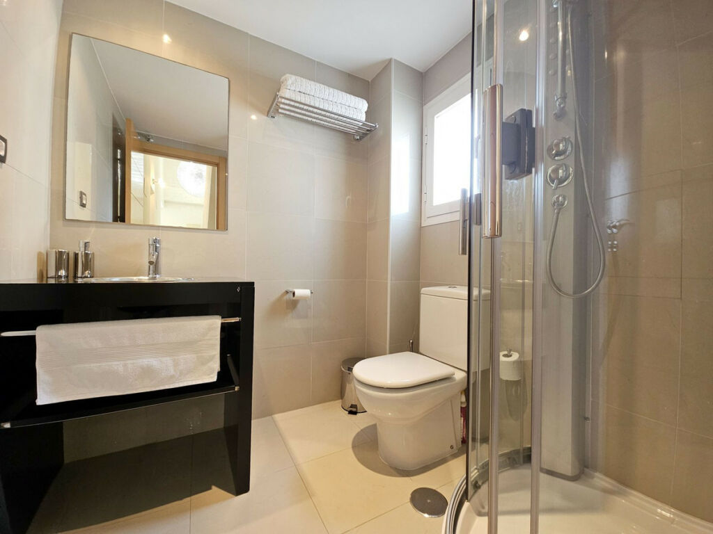 Penthouse Duplex New Golden Mile Málaga - image 9