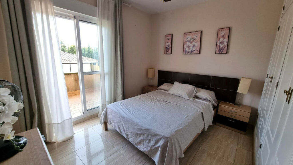 Middle Floor Apartment San Luis de Sabinillas Málaga - image 9