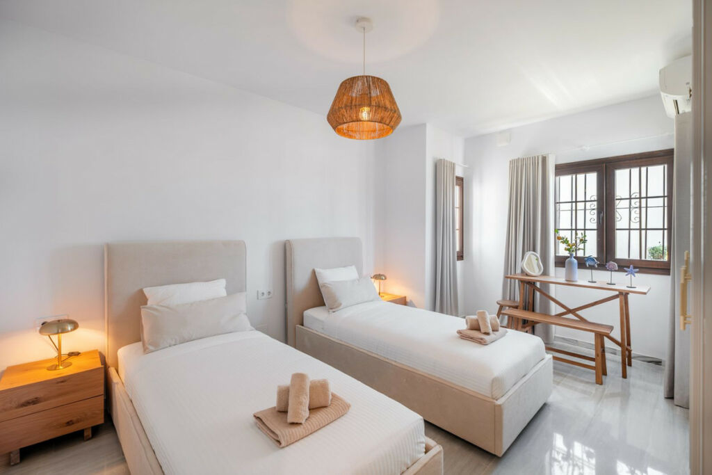 Middle Floor Apartment Marbella Málaga - image 9