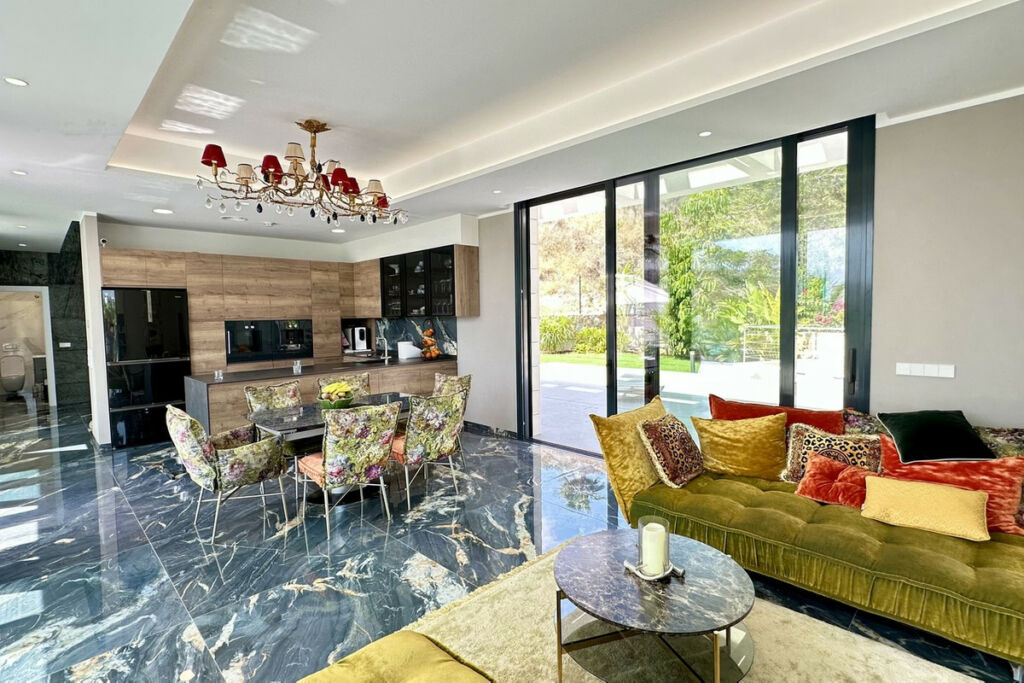 Detached Villa Las Colinas Golf Alicante - image 9