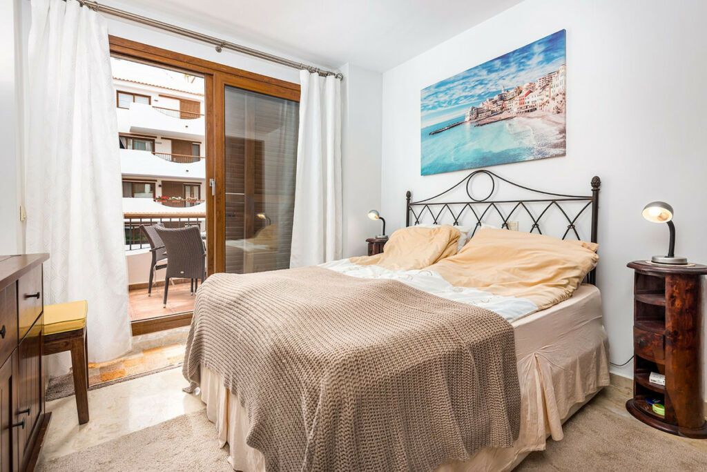 Middle Floor Apartment Punta Prima Alicante - image 9