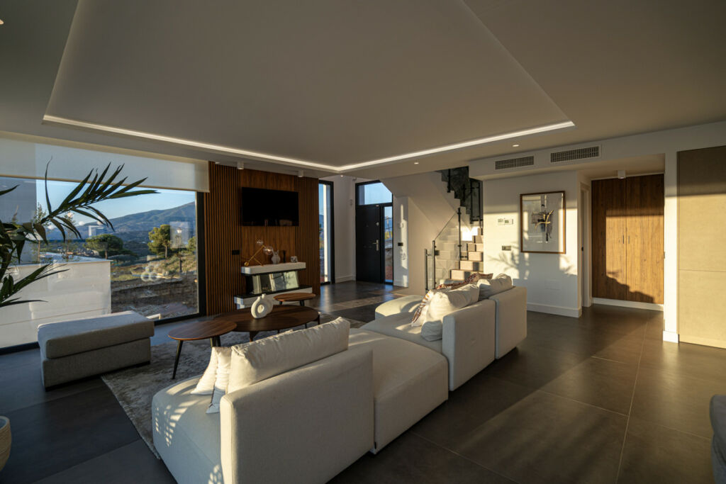 Detached Villa La Cala Golf Málaga - image 9