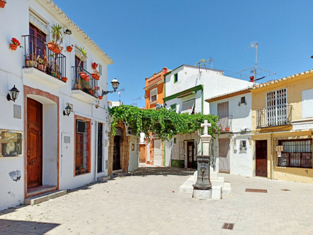 Detached Villa Denia Alicante - image 9