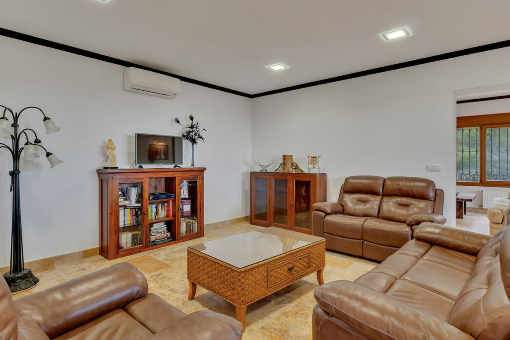 Detached Villa Beniarbeig Alicante - image 9