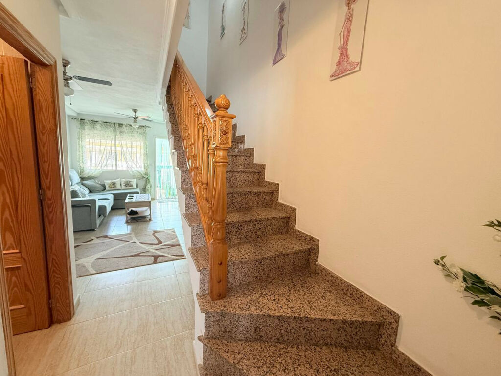 Townhouse Daya Nueva Alicante - image 9