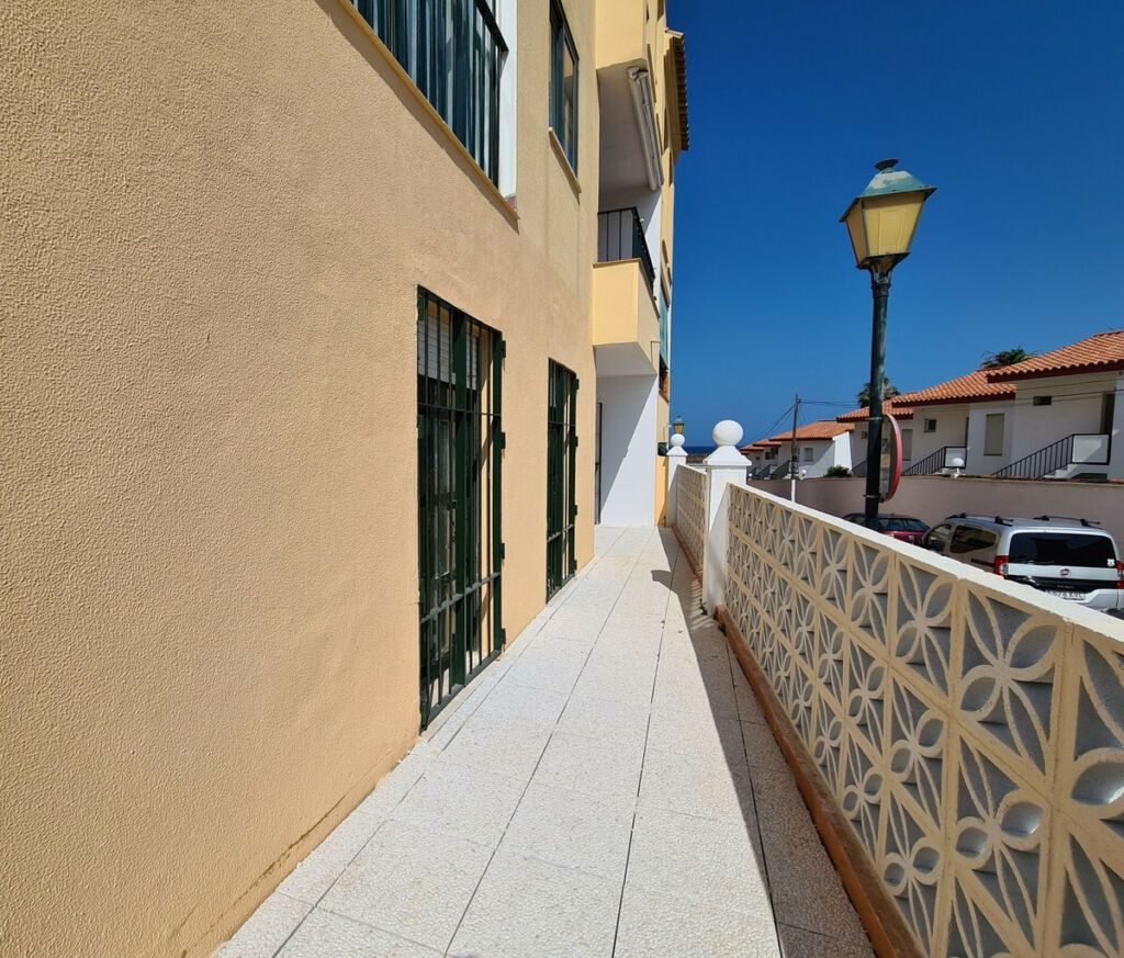 Ground Floor Apartment Manilva Málaga - image 9