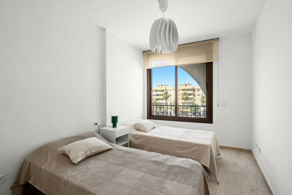Top Floor Apartment Estepona Málaga - image 9