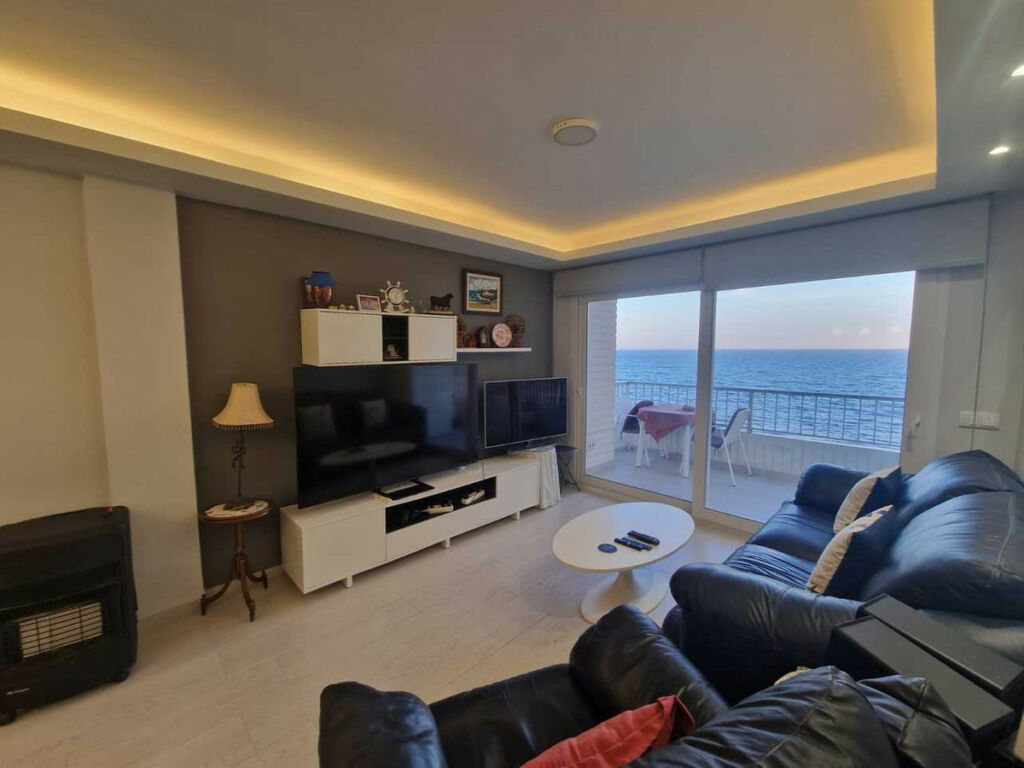 Middle Floor Apartment Torrevieja Alicante - image 9