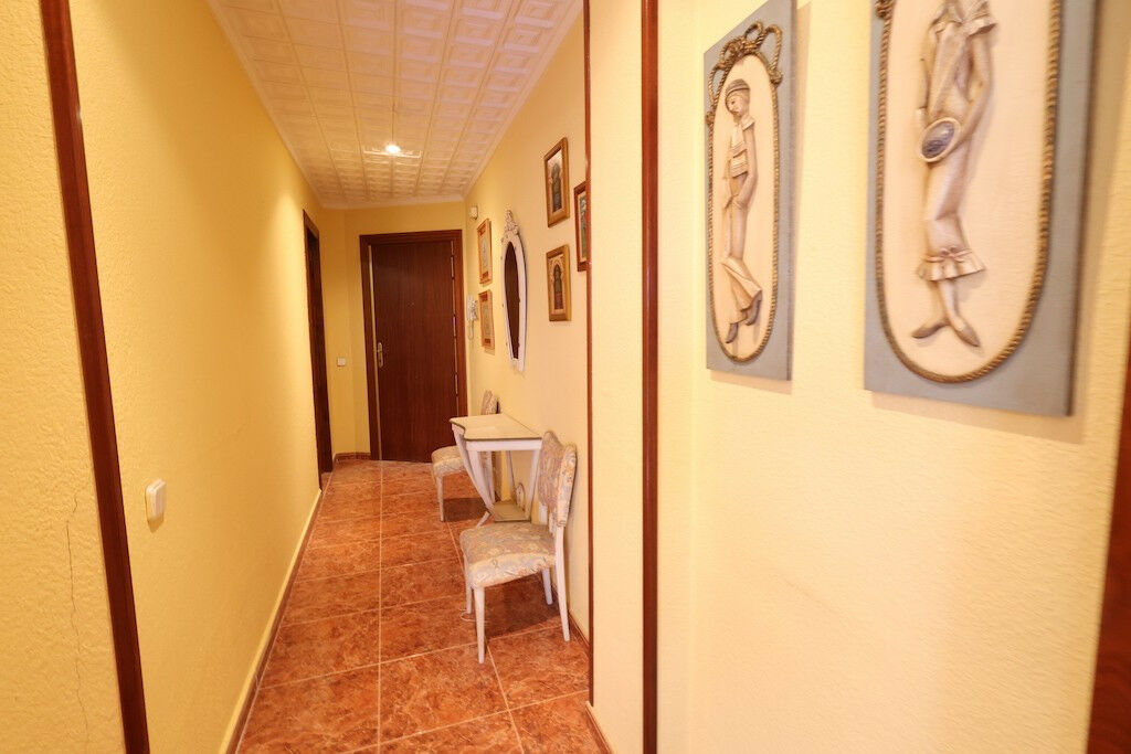 Middle Floor Apartment Torrevieja Alicante - zdjęcie 9
