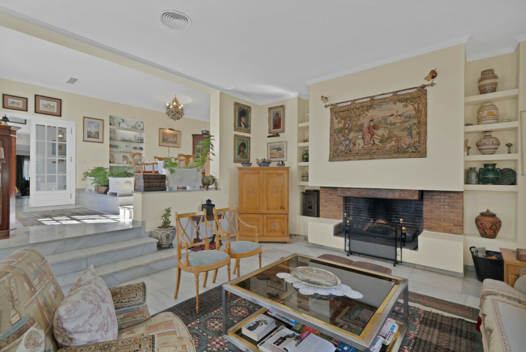 Detached Villa Las Brisas Málaga - image 9