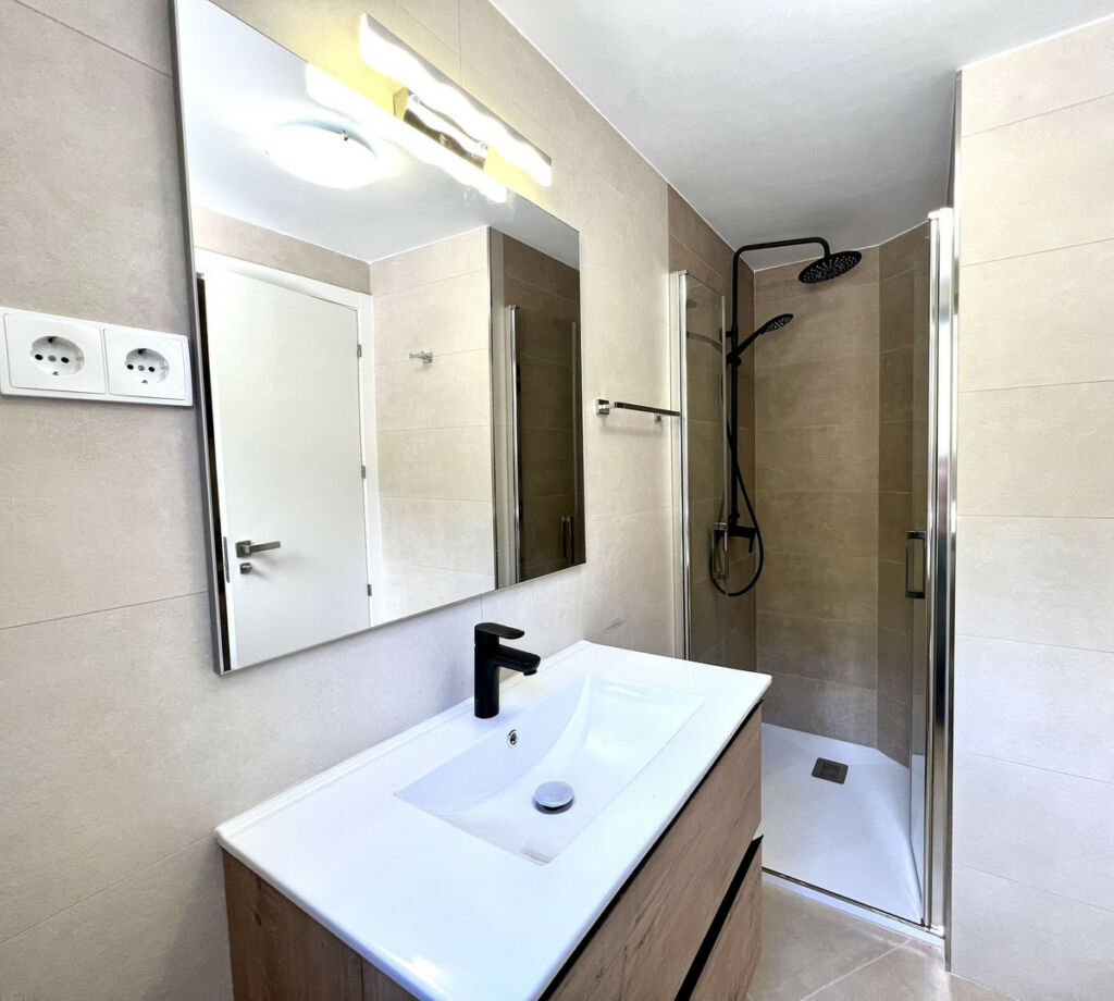 Townhouse Estepona Málaga - image 9