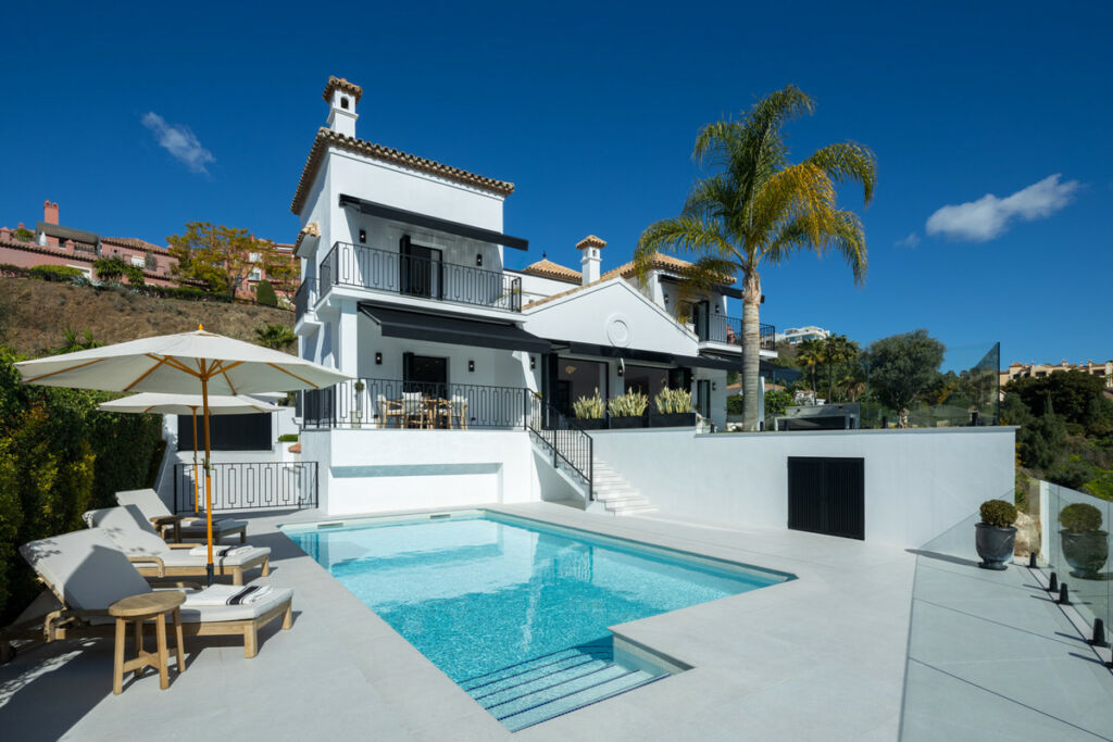 Detached Villa La Quinta Málaga - image 9