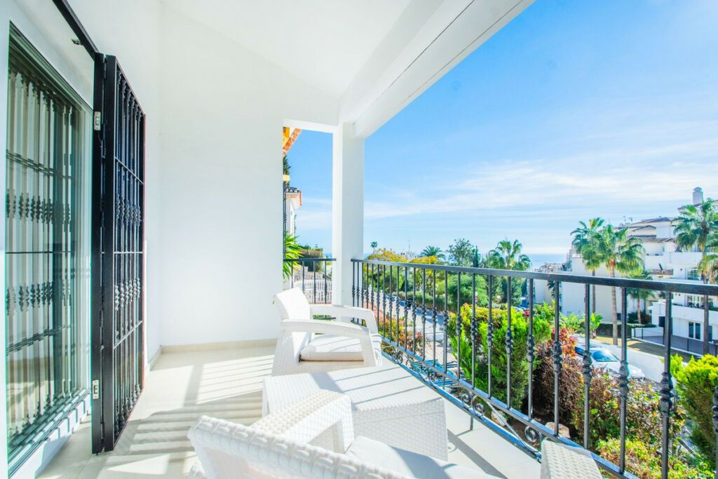 Townhouse Riviera del Sol Málaga - image 9