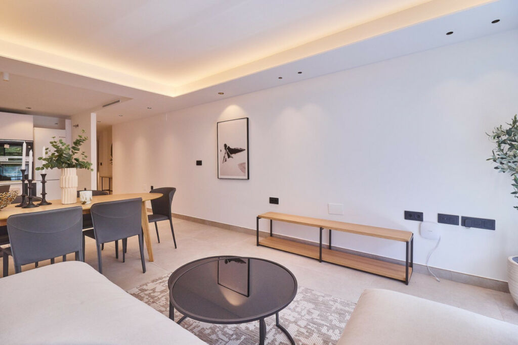 Middle Floor Apartment Fuengirola Málaga - image 9