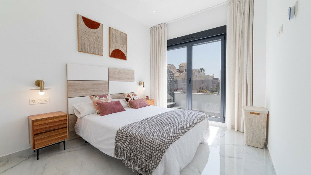 Detached Villa Torrevieja Alicante - image 9