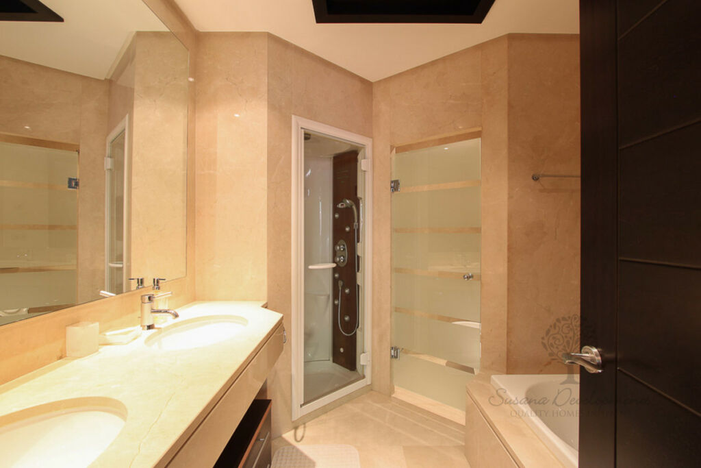 Ground Floor Apartment Puerto Banús Málaga - image 9