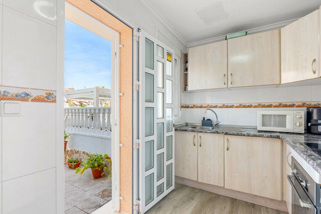 Townhouse Dona Pepa Alicante - image 9