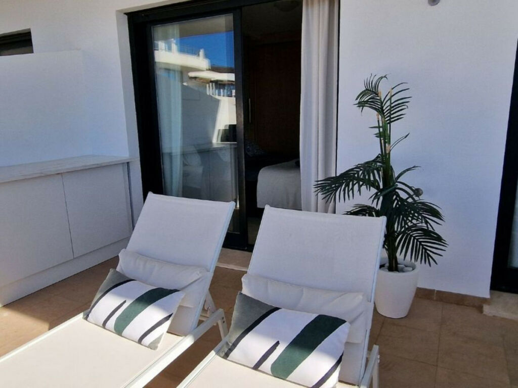 Middle Floor Apartment Riviera del Sol Málaga - image 9