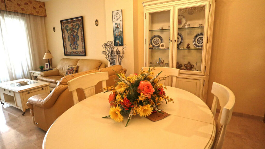 Middle Floor Apartment Marbella Málaga - image 9