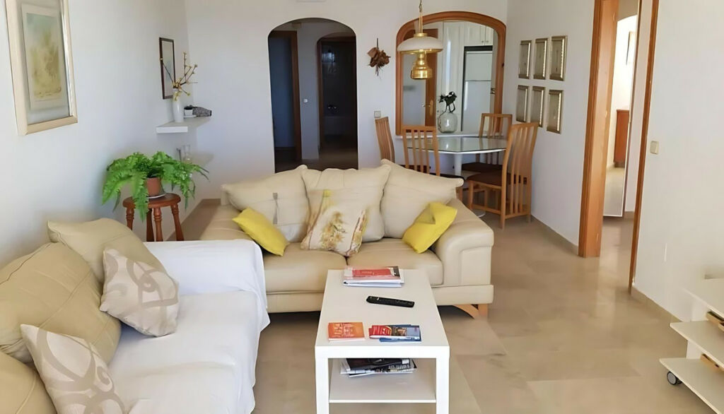 Middle Floor Apartment Estepona Málaga - image 9