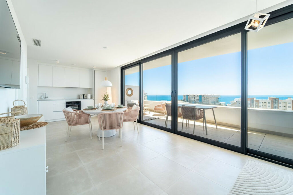 Top Floor Apartment Higueron Málaga - image 9