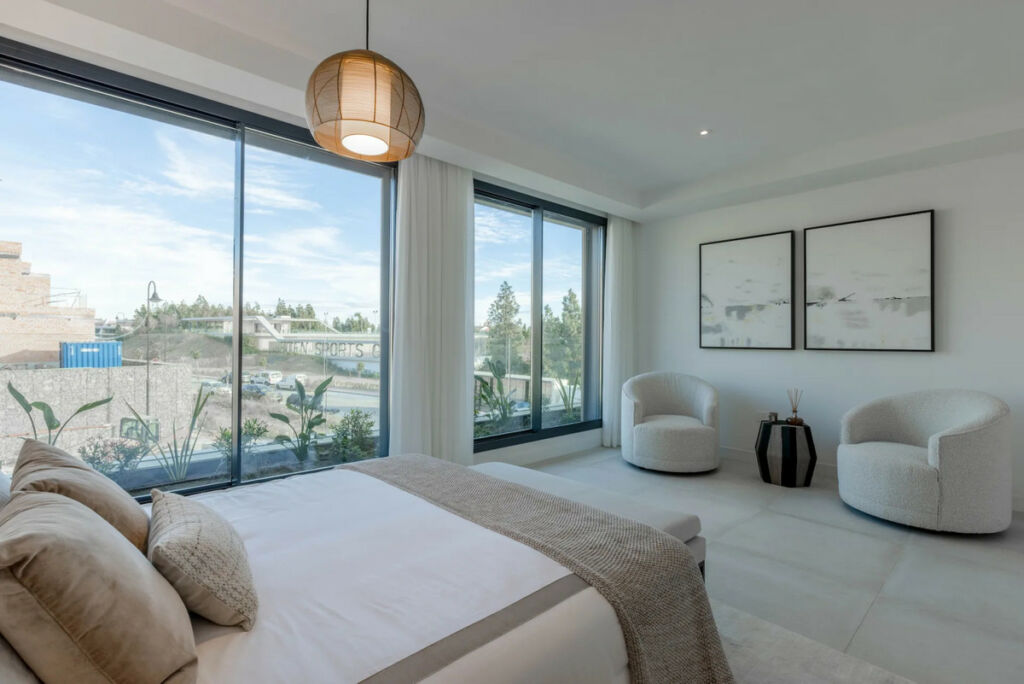 Townhouse El Chaparral Málaga - image 9