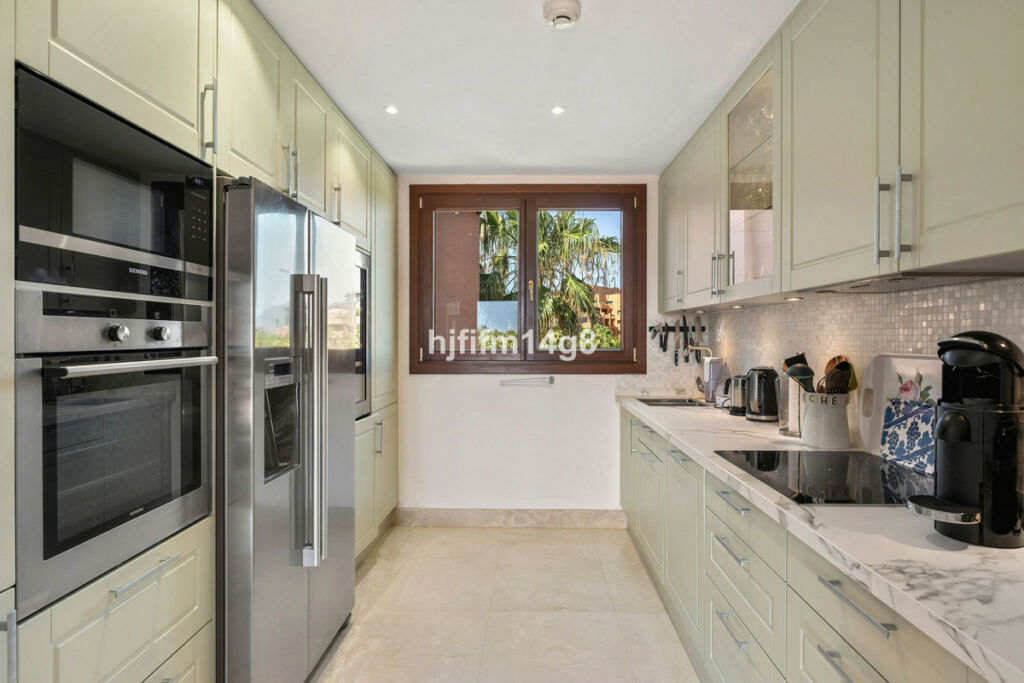 Penthouse Estepona Málaga - image 9