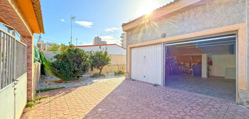 Detached Villa Torrevieja Alicante - image 9
